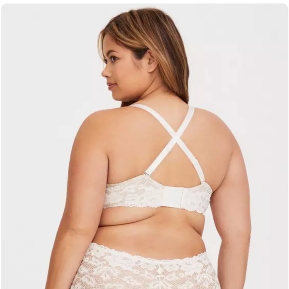 Torrid Cream Lace Bra Intimates & Sleepwear - Picture 6 of 9